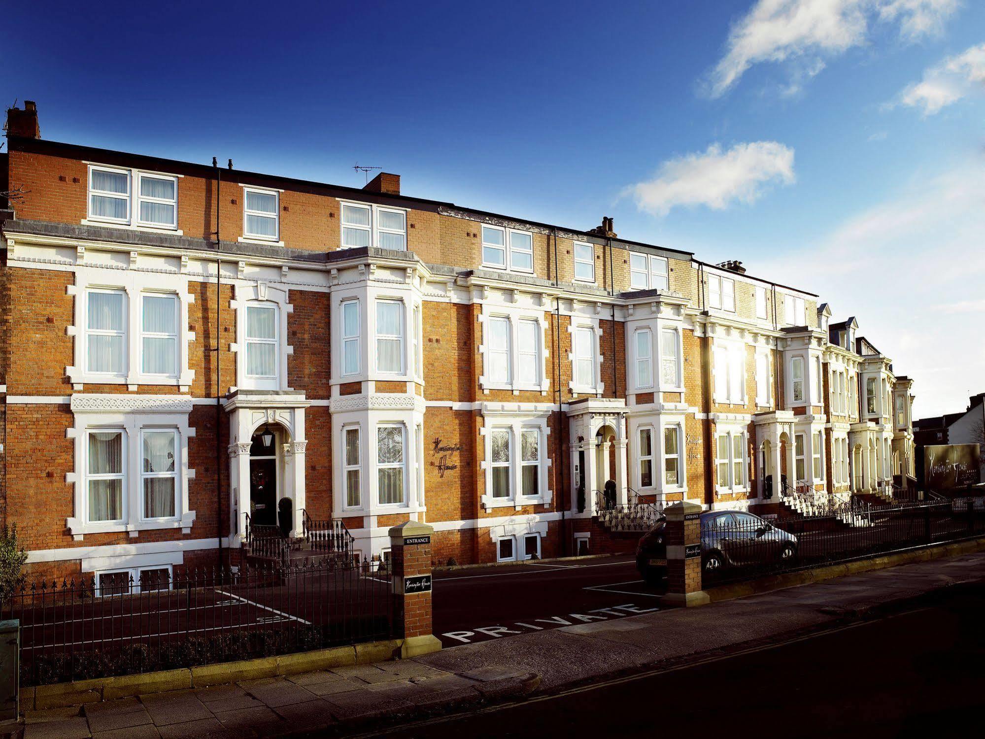Apartahotel Kensington House 4*